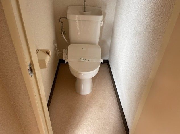 トイレ　別部屋参考写真