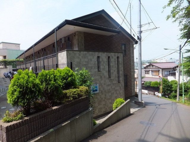 エントランス　★角地にある物件★
