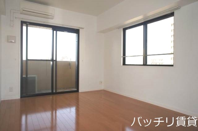 バルコニー　別部屋写真の為現状を優先致します。