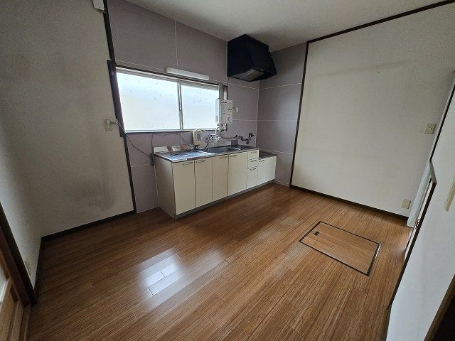 ＪＲ加古川線 西脇市駅 徒歩14分 2階建 築53年の居間写真