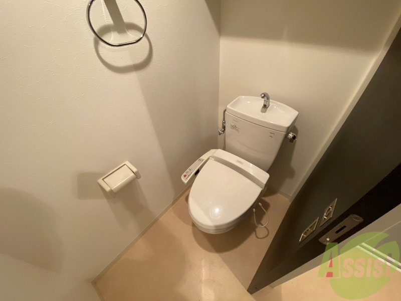 トイレ　トイレです。ウォシュレット付を探している方、おすすめです。