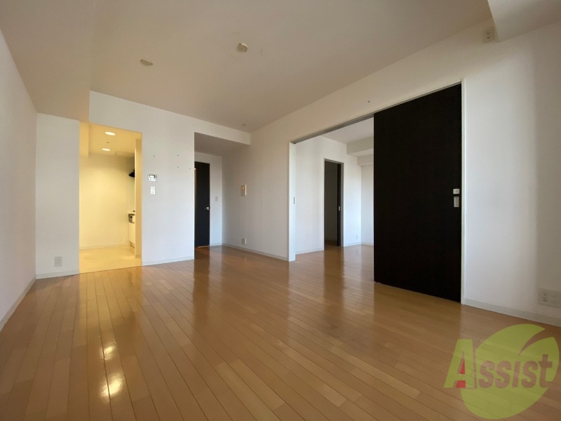 居室・リビング　明るいお部屋は気持ちよく過ごせそうですね。