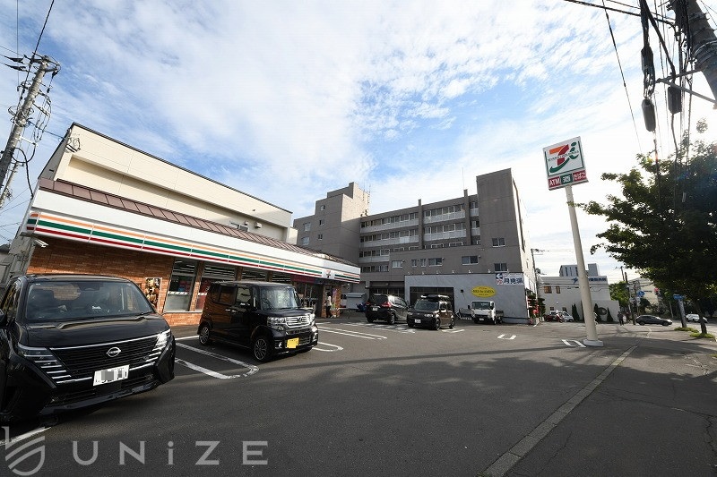 コンビニ　セブンイレブン札幌月寒東2条店（コンビニ）まで254m