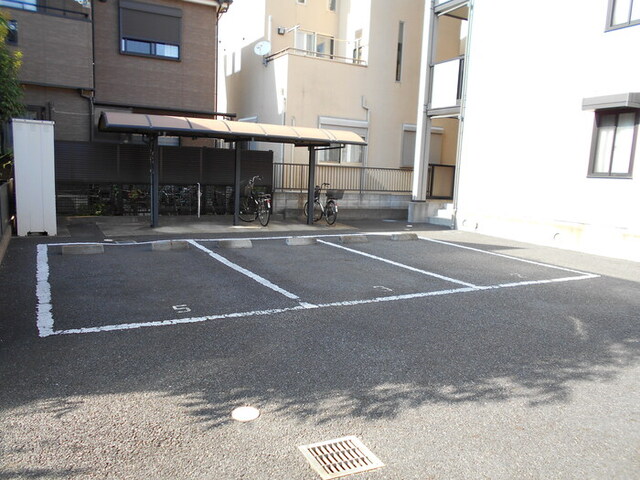 駐車場　駐車場