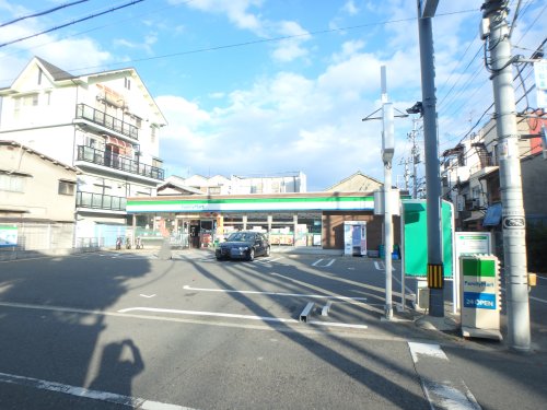 コンビニ　ファミリーマート 桃谷公園前店（コンビニ）まで521m