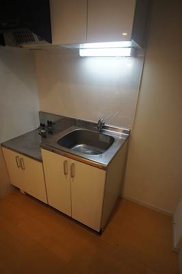 キッチン　洋室