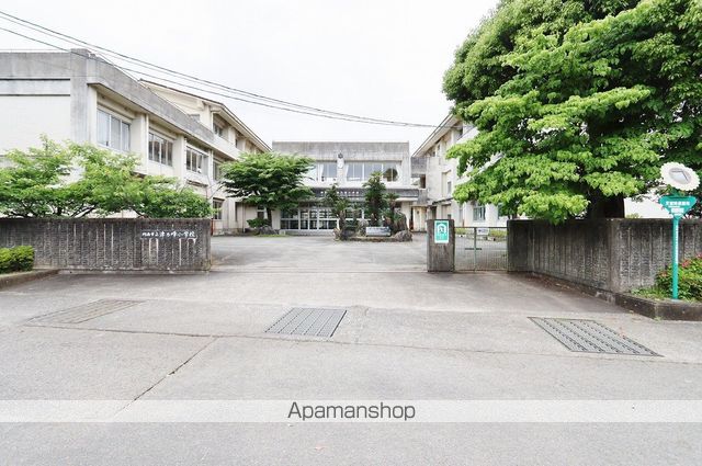 小学校　津乃峰小学校（小学校）まで931m