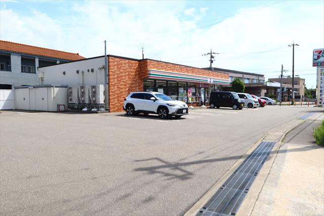 コンビニ　セブン－イレブン金沢保古３丁目店（コンビニ）まで234m