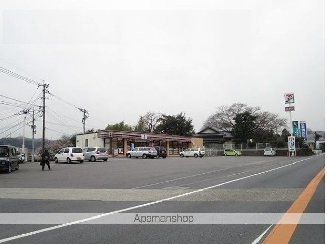 コンビニ　セブンイレブン（コンビニ）まで350m