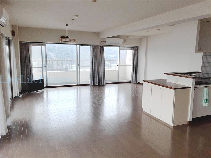 鳴門土佐泊中古マンション ふるさと君渦潮編の居間写真