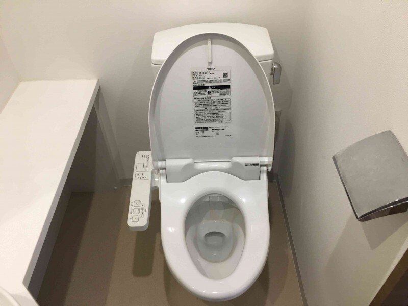 トイレ　トイレ