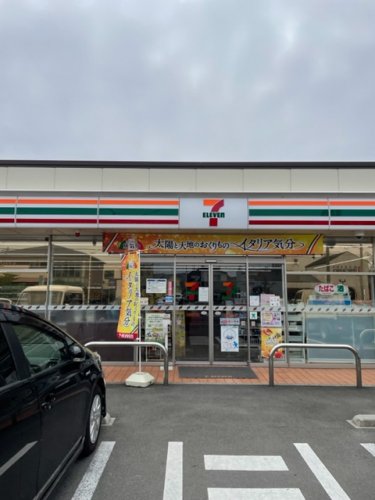 コンビニ　セブンイレブン 名古屋烏森町8丁目店（コンビニ）まで220m