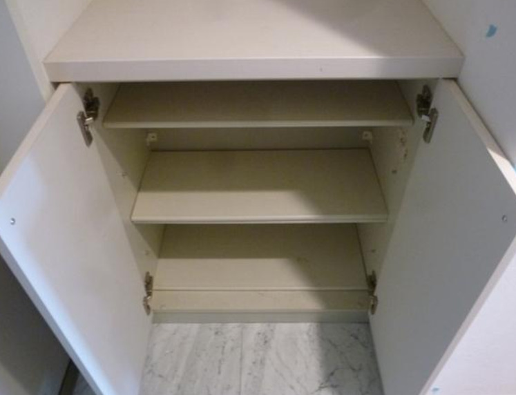 玄関　別部屋の画像を使用しております。
