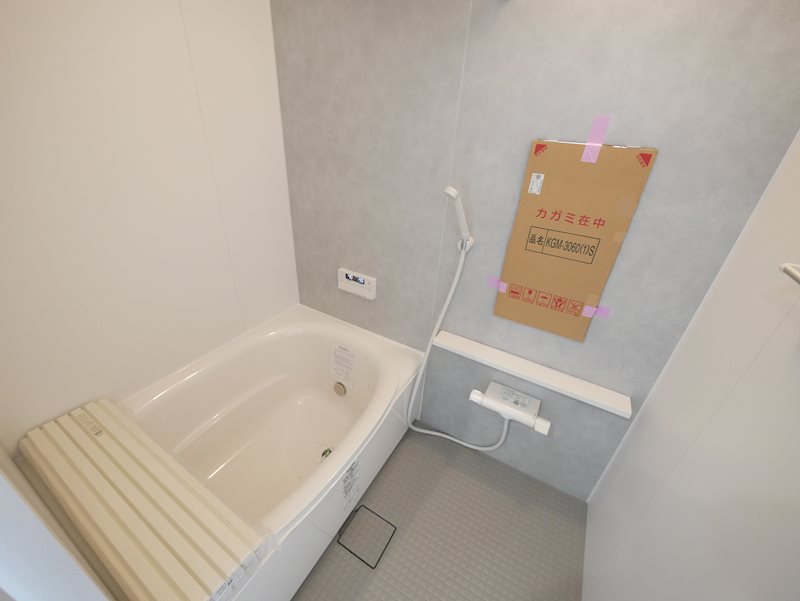 バス・シャワールーム　シャワー・追い焚き給湯