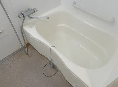 バス・シャワールーム　コンパクトで使いやすいお風呂です