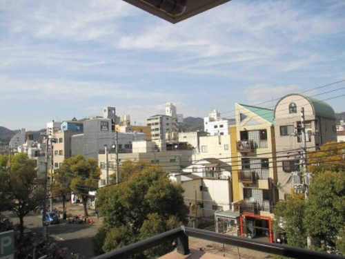 眺望　この写真は同マンションの他のお部屋のものです