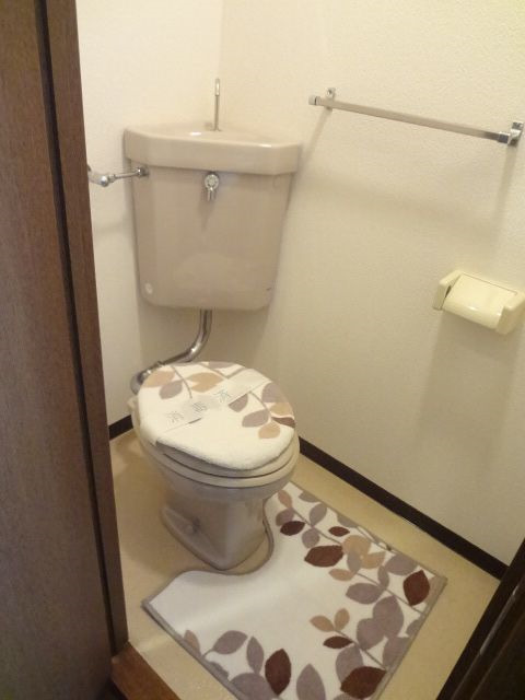 トイレ　※同マンション別室の参考写真です