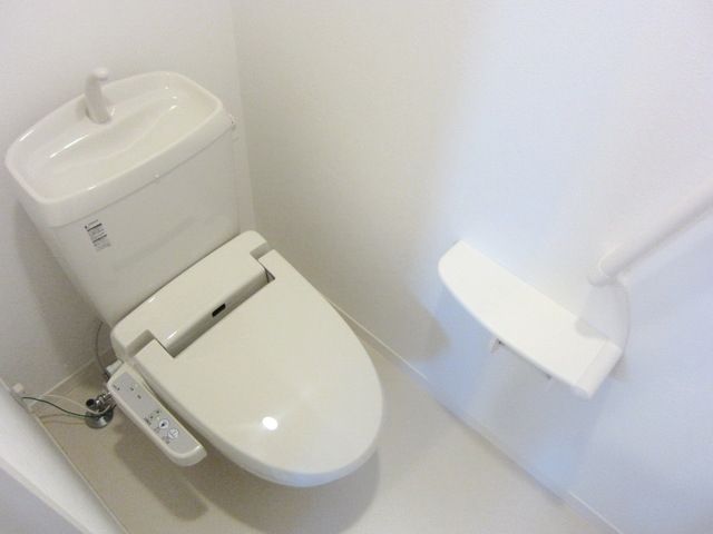 トイレ　☆温水洗浄便座☆