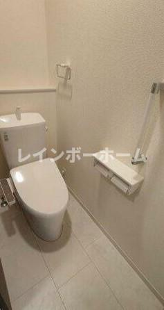 トイレ　※同施工会社参考写真