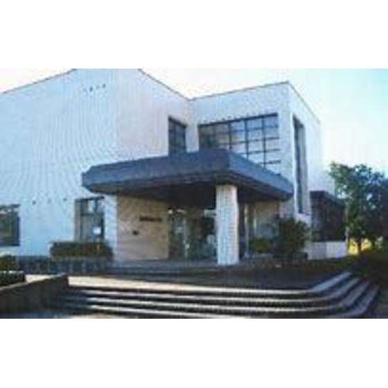 図書館　南砺市立井波図書館（図書館）まで2350m