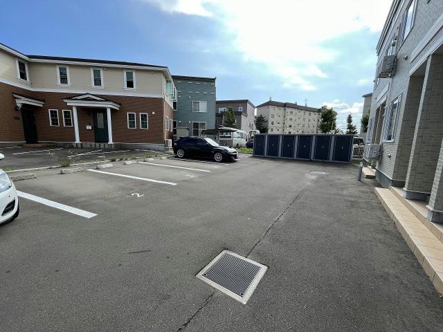 駐車場　駐車場