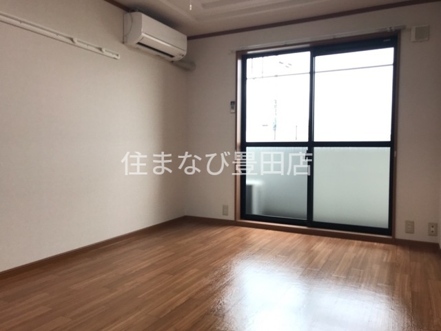 居室・リビング　同型別部屋写真
