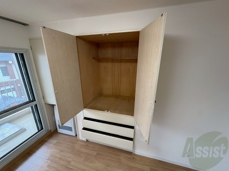 収納　寝室の収納です。部屋がすっきり片付きます。
