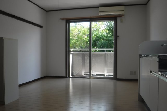 居室・リビング　反転のお部屋の参考写真となります。