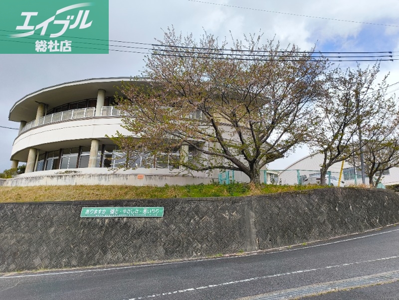 小学校　総社市立山手小学校（小学校）まで668m