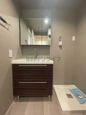 洗面設備　別部屋の参考写真となります