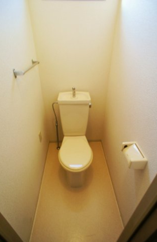 トイレ　コンパクトで使いやすいトイレです※現状優先