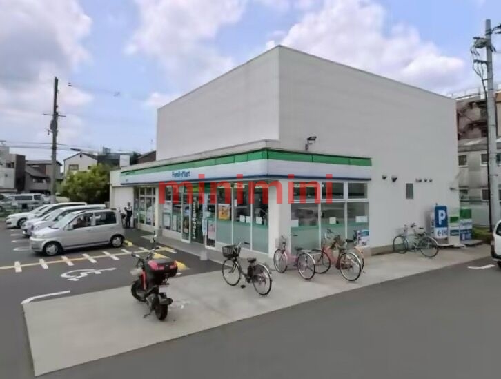 コンビニ　ファミリーマート豊里七丁目店（コンビニ）まで195m