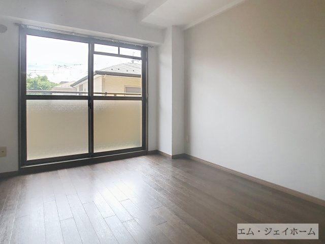 クレール弐番館の居間写真