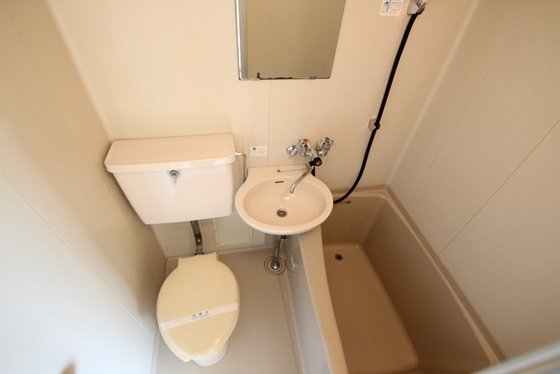 トイレ　※別のお部屋です