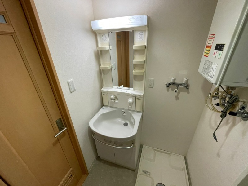 洗面設備　シャンプードレッサー。身支度はここでばっちり。