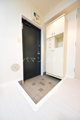 玄関　収納もある玄関です