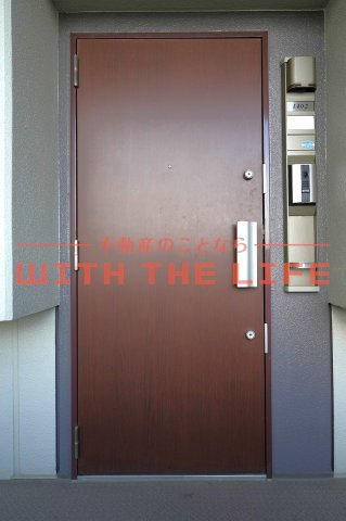 玄関　収納もある玄関です