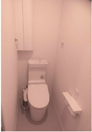 トイレ　清潔感のあるトイレです