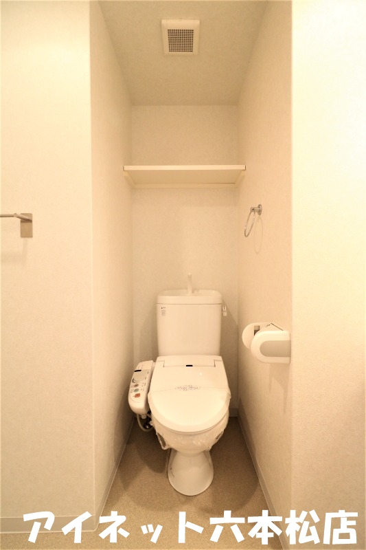 トイレ　落ち着く空間ですね。
