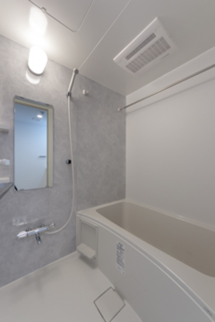 バス・シャワールーム　※写真は同タイプ住戸です。