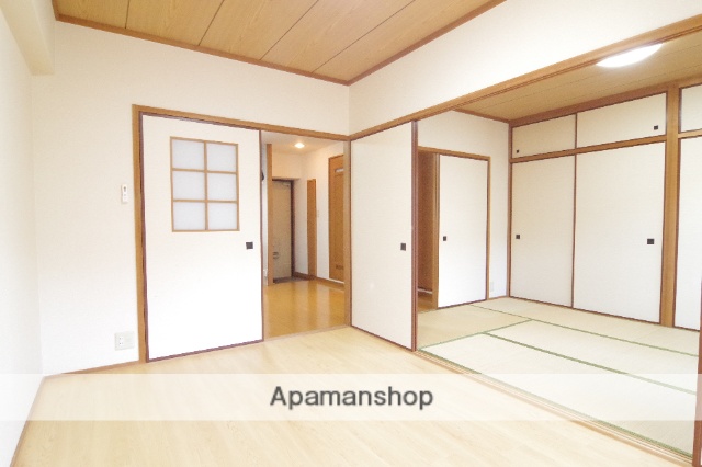 2DK Mansion in Kagoshima, Kagoshima — photo 3 of 3