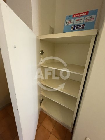 収納　エルシャ南森町　シューズボックス