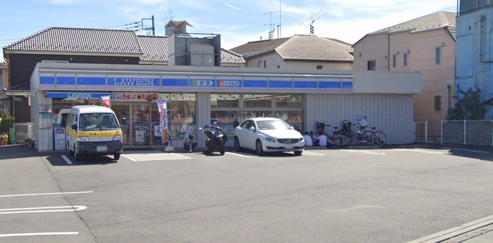 コンビニ　ロ－ソン緑町五丁目店（コンビニ）まで559m