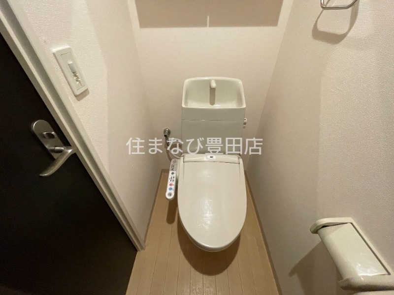 トイレ　同型写真