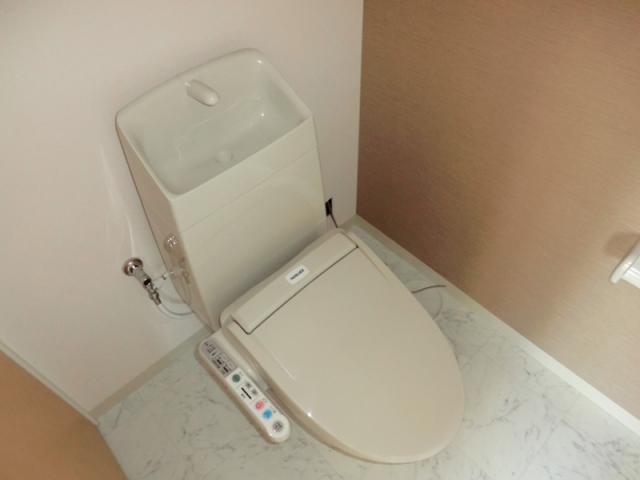 トイレ　ウォシュレット付きのトイレです♪