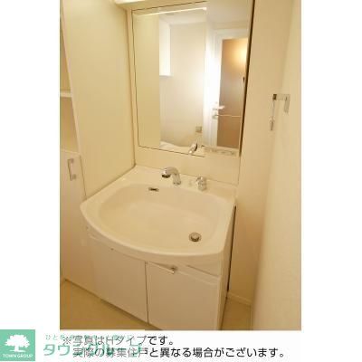 洗面設備　※写真は同タイプ住戸です。