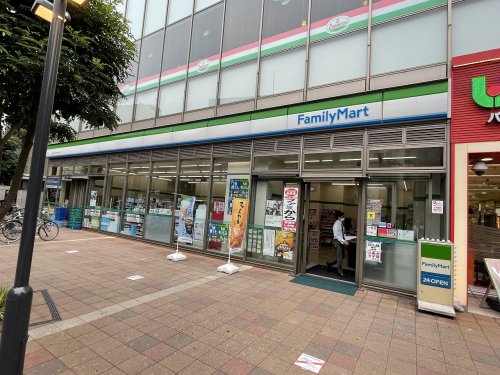 コンビニ　ファミリーマート よろづやペアナード店（コンビニ）まで93m