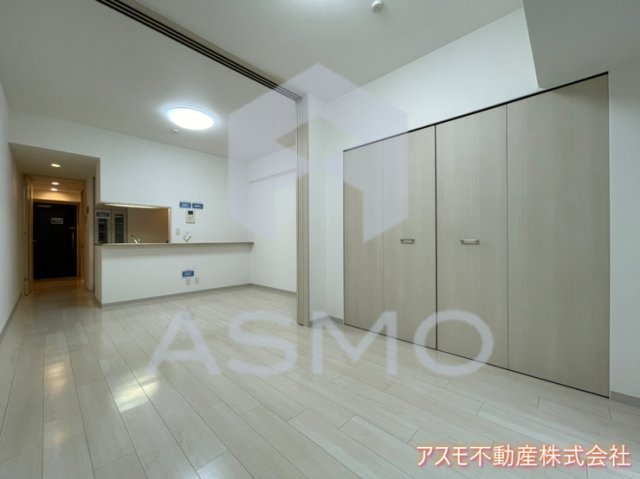 居室・リビング　同マンション別部屋参考写真