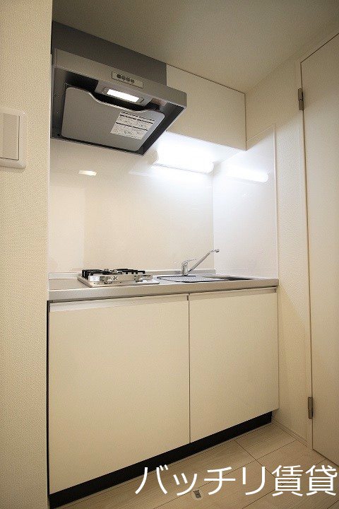 キッチン　同型タイプの為現状を優先致します。
