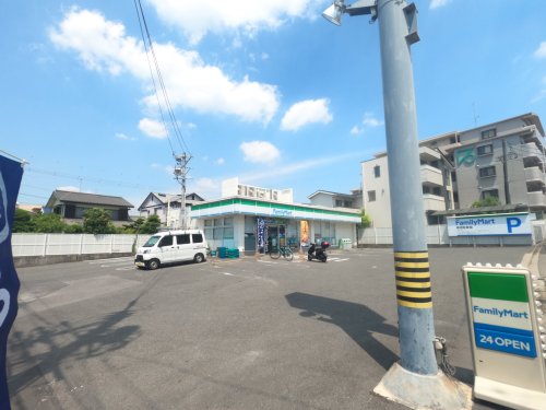 コンビニ　ファミリーマート 呼続二丁目店（コンビニ）まで348m